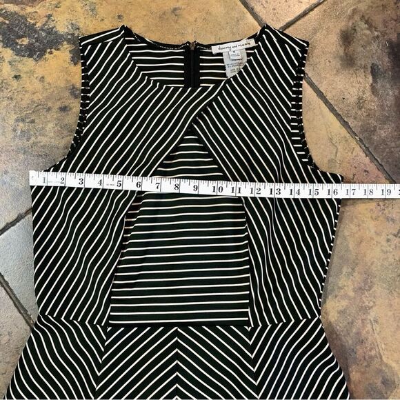 Danny and Nicole Stripped Black and White Dress Size 8 - Picture 6 of 10